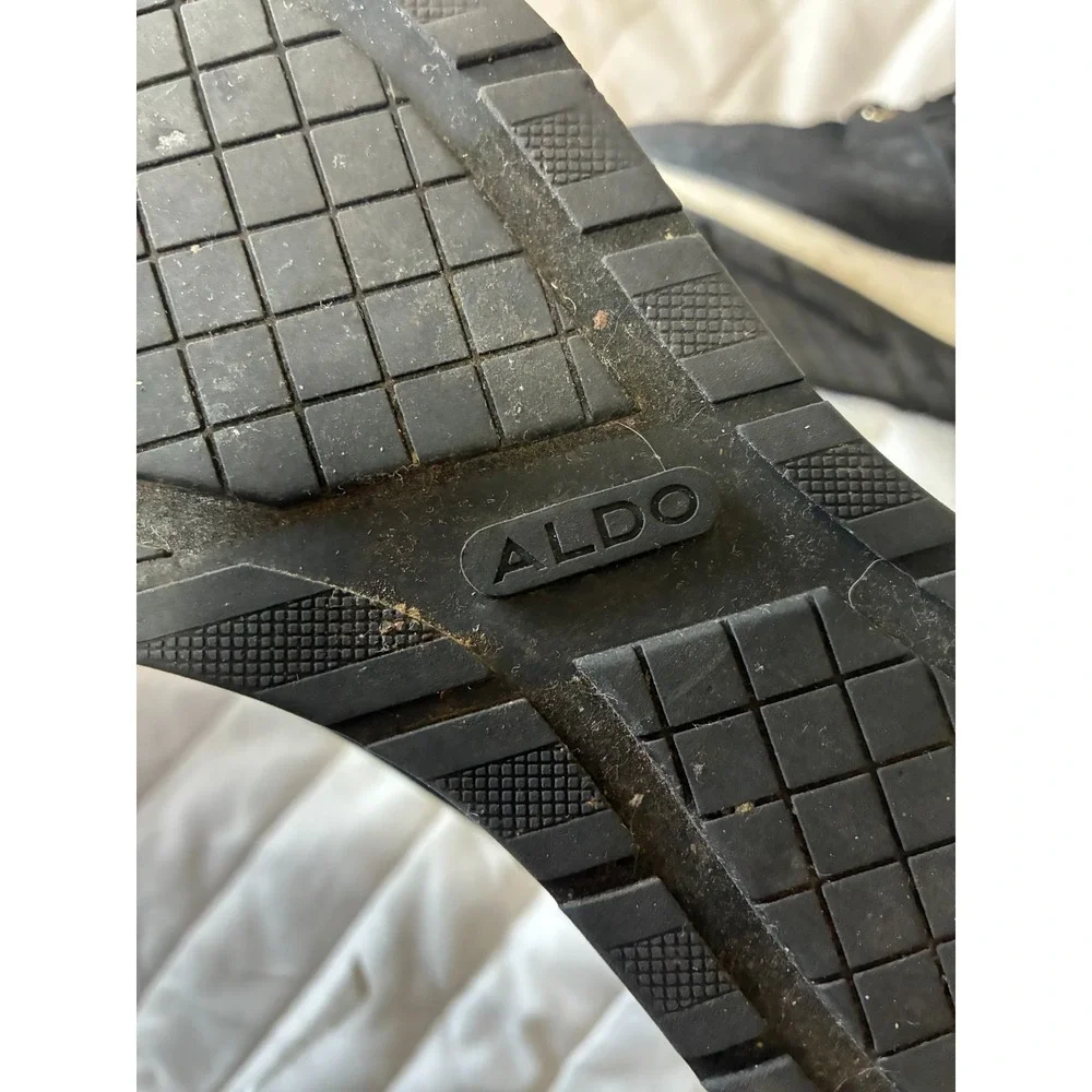 Aldo Black with Sparkly inserts Wedge Sneakers Women's‎ Size 11